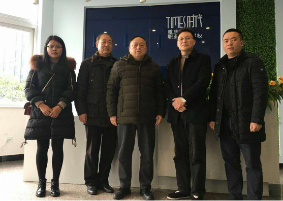 协会党支部书记、秘书长薛建泰带领秘书处人员走访保健服务行业企业