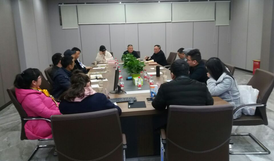 协会党支部书记兼秘书长薛建泰 参加同业社团座谈会议和走访会员店面